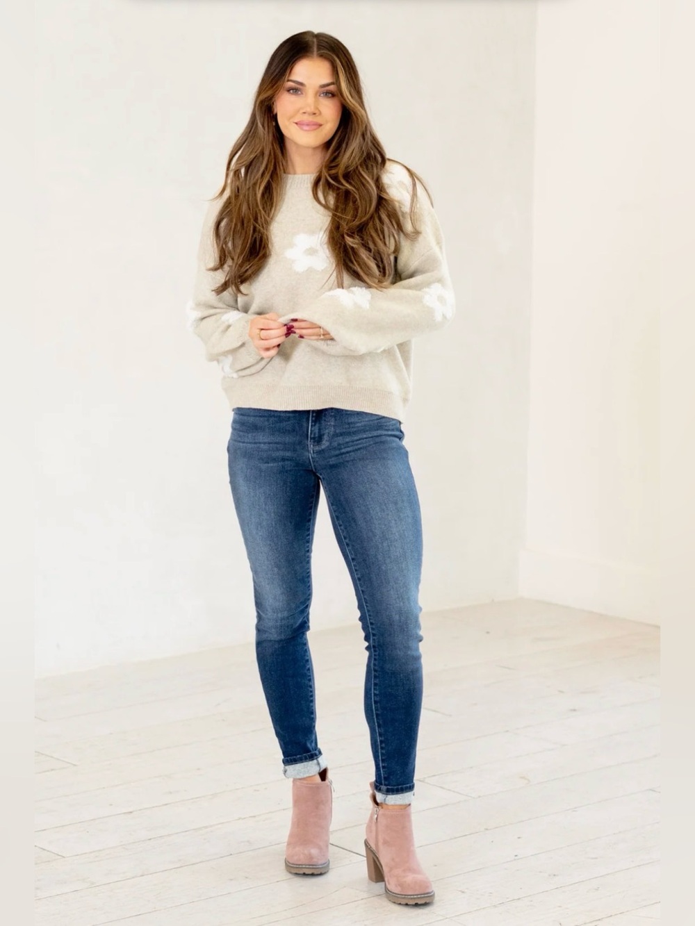 Judy Blue Bristol Mid Rise Handsand Classic Skinny Jeans 11/30